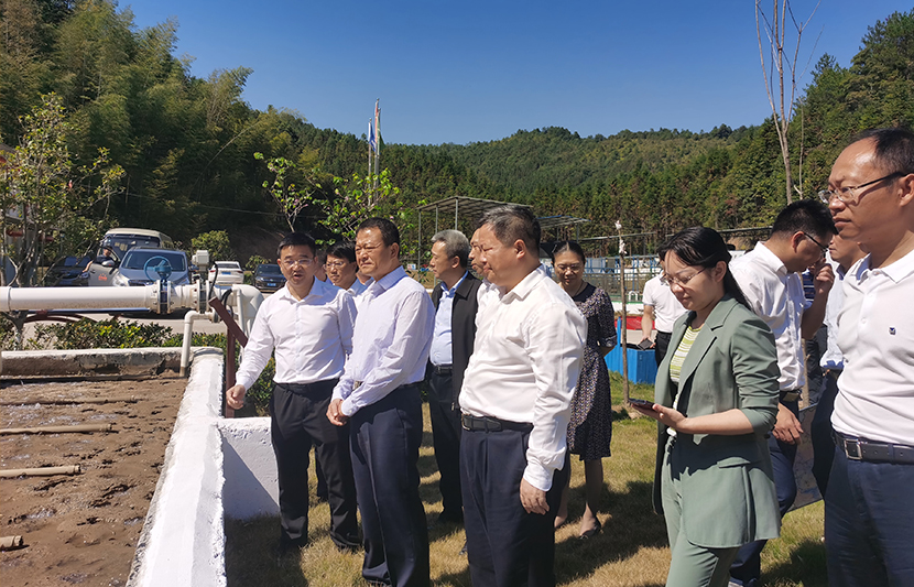 贛州市市委副書記、市長李克堅一行蒞臨挺進環(huán)保定南上下營稀土尾水處理站調(diào)研督導(dǎo)